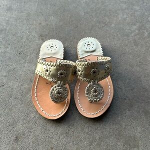 Little girls jack rogers size 9c gold thong sandals